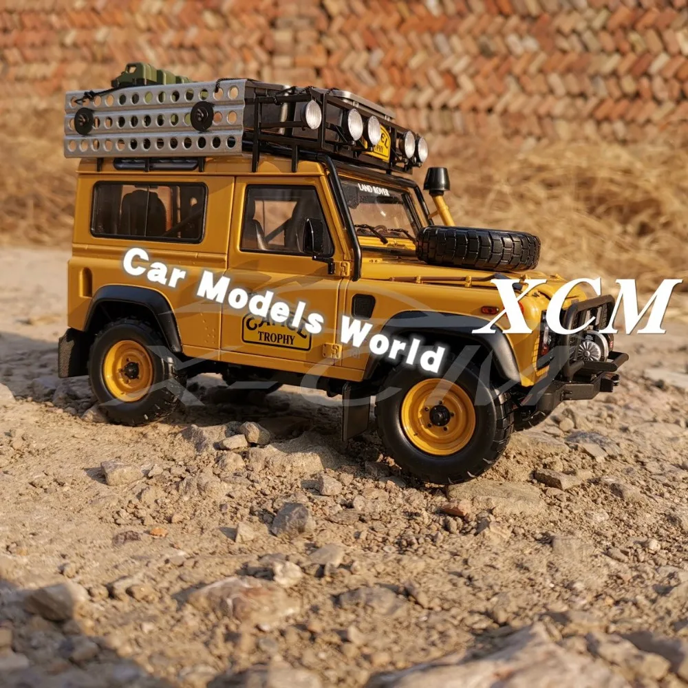 Литая модель автомобиля для почти реального Land Rover Defender 90 Edition 1:18 + маленький