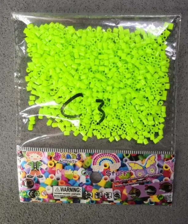 1000 шт Бусины 2,6 мм бусины Perler 2,6 мм DIY игрушки для рукоделия белые черные бусины ручной работы 3D Пазлы пополняемая посылка - Цвет: C3 yellow green