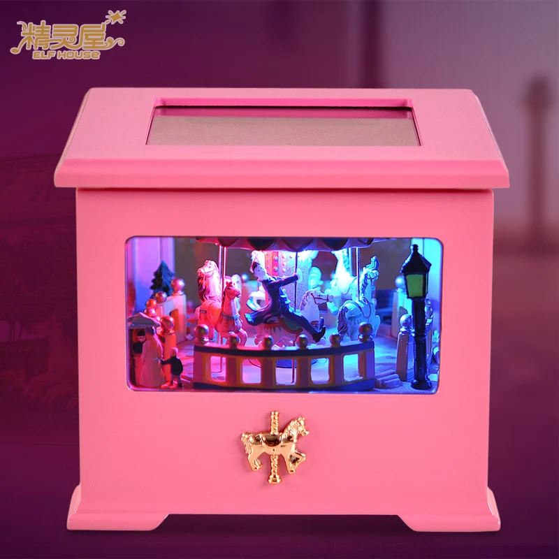 

Wooden lantern carousel music box music box creative birthday gift to send girls to marry his girlfriend practical