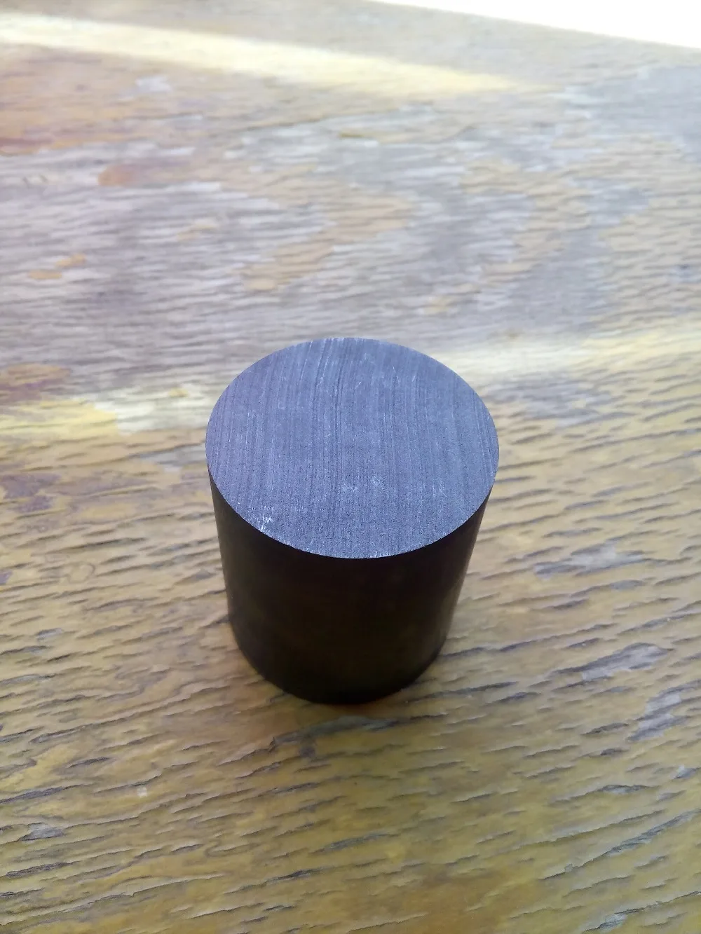 С крышкой Dia30x H30mm графит высокой чистоты тигель используется для драгоценных