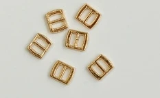 gold 30 шт./лот 3 мм цветные мини-пряжки для DIY изготовления bjd blyth кукол ремни для одежды обувь Пряжка ультра-мини куклы аксессуары - Цвет: gold