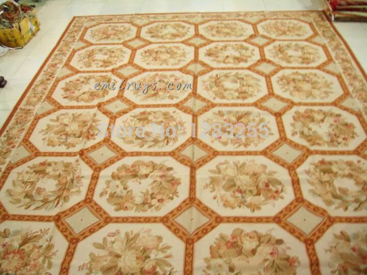 Рисунок 2 - Старинный европейский ковер с иглой