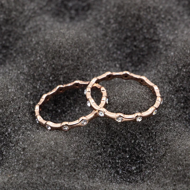 Женское кольцо с цирконием YUN RUO розовое золото ювелирное изделие из титановой