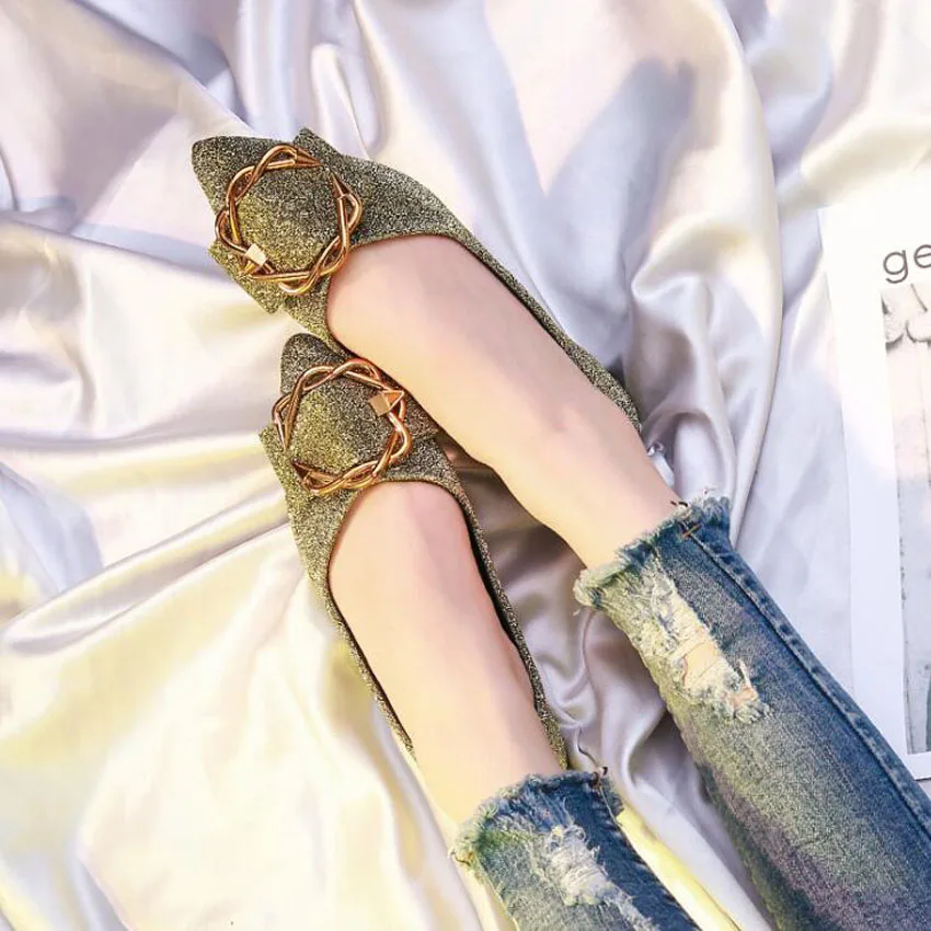 Лоферы женские с острым носком офисные мягкие туфли на плоской подошве без