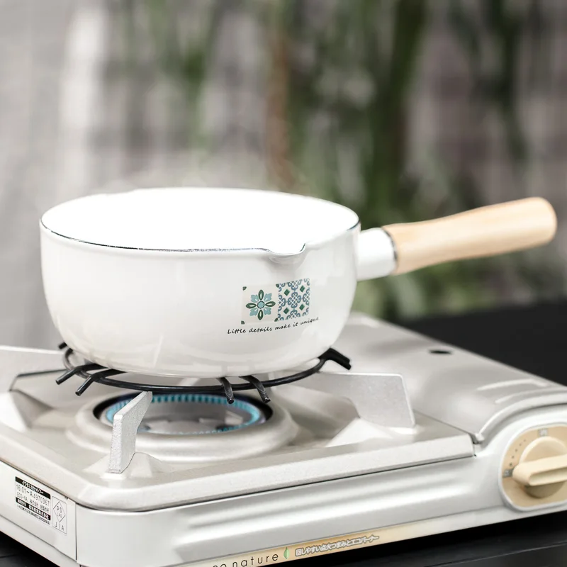 Эмалированная кастрюля с одной деревянной ручкой белая для супа молока|soup pot|enamel