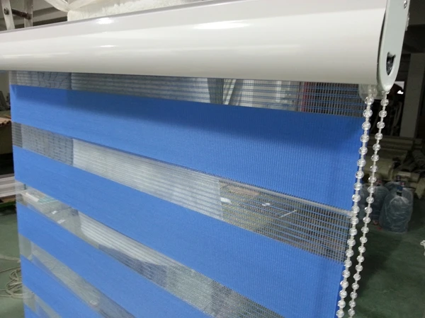 Полупрозрачные шторы Зебра из 100% полиэстера темно синие на заказ для гостиной 30