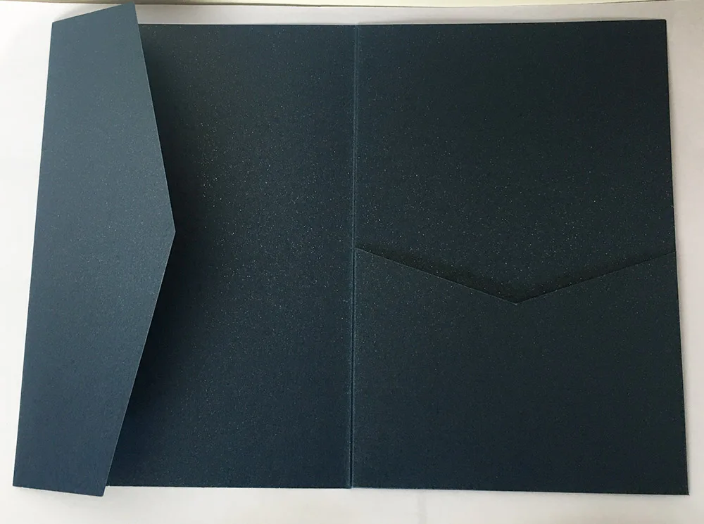 20 шт./лот pocketfold свадебные приглашения три в сложенном виде карты и конверт с лазерной резкой поздравительные открытки, приглашения крышка вечерние поставки