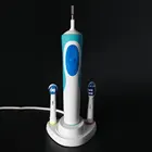 Держатель для электрической зубной щетки с подставкой для зубных щеток