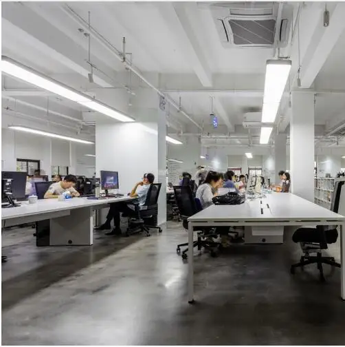 Офисные люстры светодиодные Ленточные светильники инженерные торговые центры