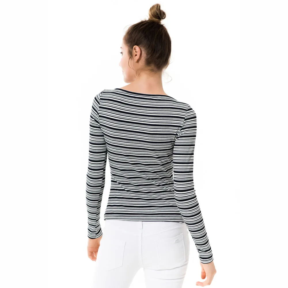 

Apperloth Women Basic Tops Black and White Striped Ladies T-shirt Long Sleeve Round Neck Top 2018 Women Autumn Casual T Shirts