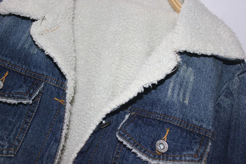 Женская джинсовая куртка из овечьей шерсти с 4 карманами и длинными рукавами |