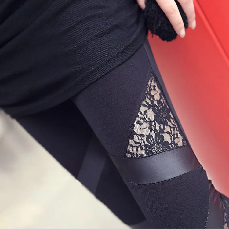 Женские кожаные леггинсы с цветочным кружевом черные Лоскутные штаны в стиле