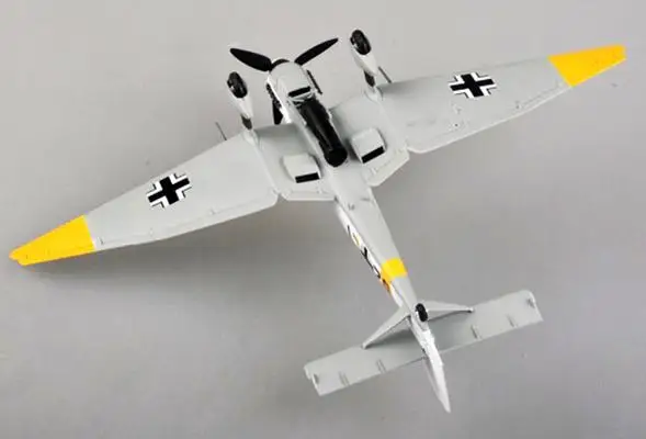 WW2 German Junkers Ju 87 Stuka dive bomber plane aircraft assembled Easy model |