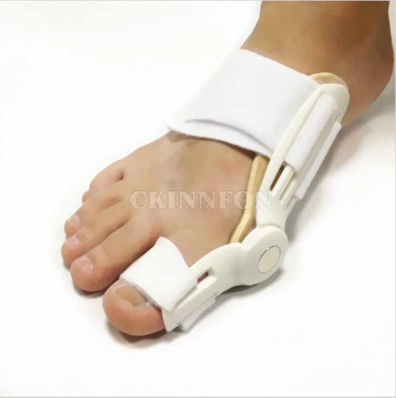 

50Pcs/Lot Toe Separator 24 Hours Bunion Orthotics Pedicure Hallux Valgus Corrector Pro Orthopedic Adjuster Big Toe Feet Care