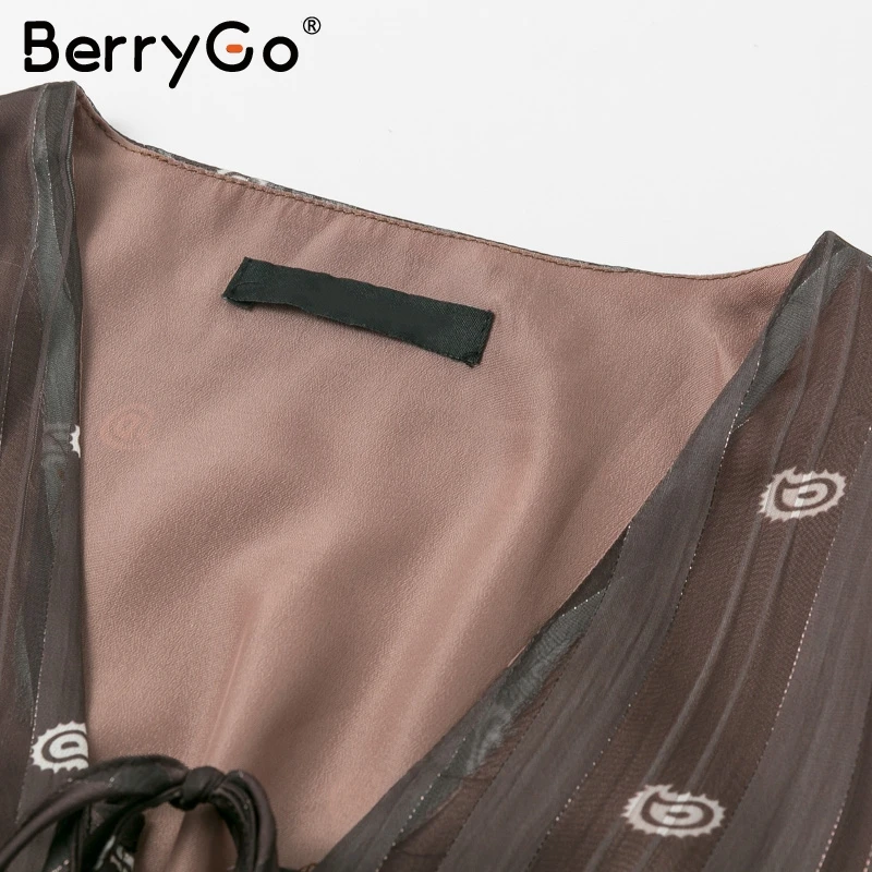 BerryGo винтажная женская блузка с принтом в этническом стиле, со шнуровкой, с рукавом-фонариком, коричневый топ, рубашки, женские осенние Топы и блузки с v-образным вырезом