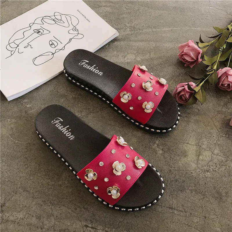 Летние новые женские тапочки на плоской подошве студенческие модные