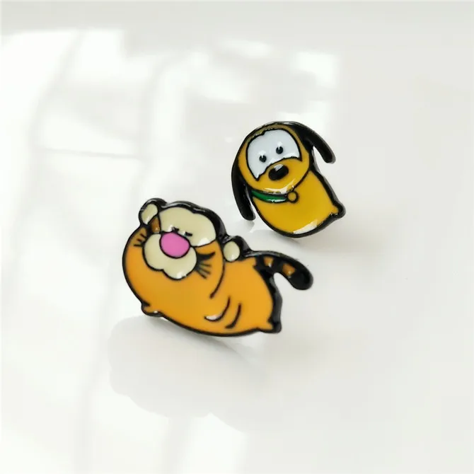 see chart IVYYE Piglet eeyore Мода Аниме Сережка с героями мультфильмов милые серьги-гвоздики с животными для женщин девочек Дети Ювелирные изделия Рождество подарок - Окраска металла: see chart