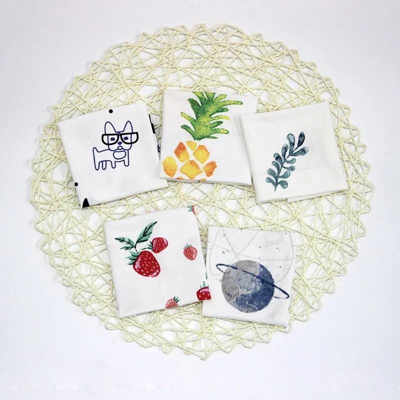 

5pcs/lot High quality cotton baby bibs Burp Cloths Fashion Cartoon Print baby bandana bibs dribble bibs