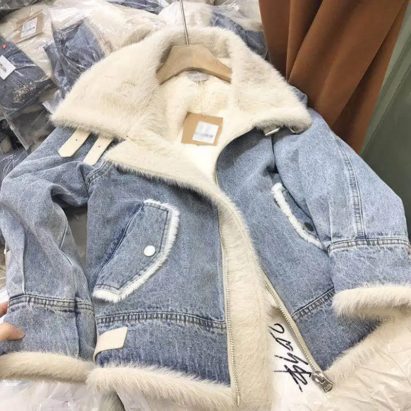Зимняя женская джинсовая куртка с бархатной подкладкой Толстая теплая