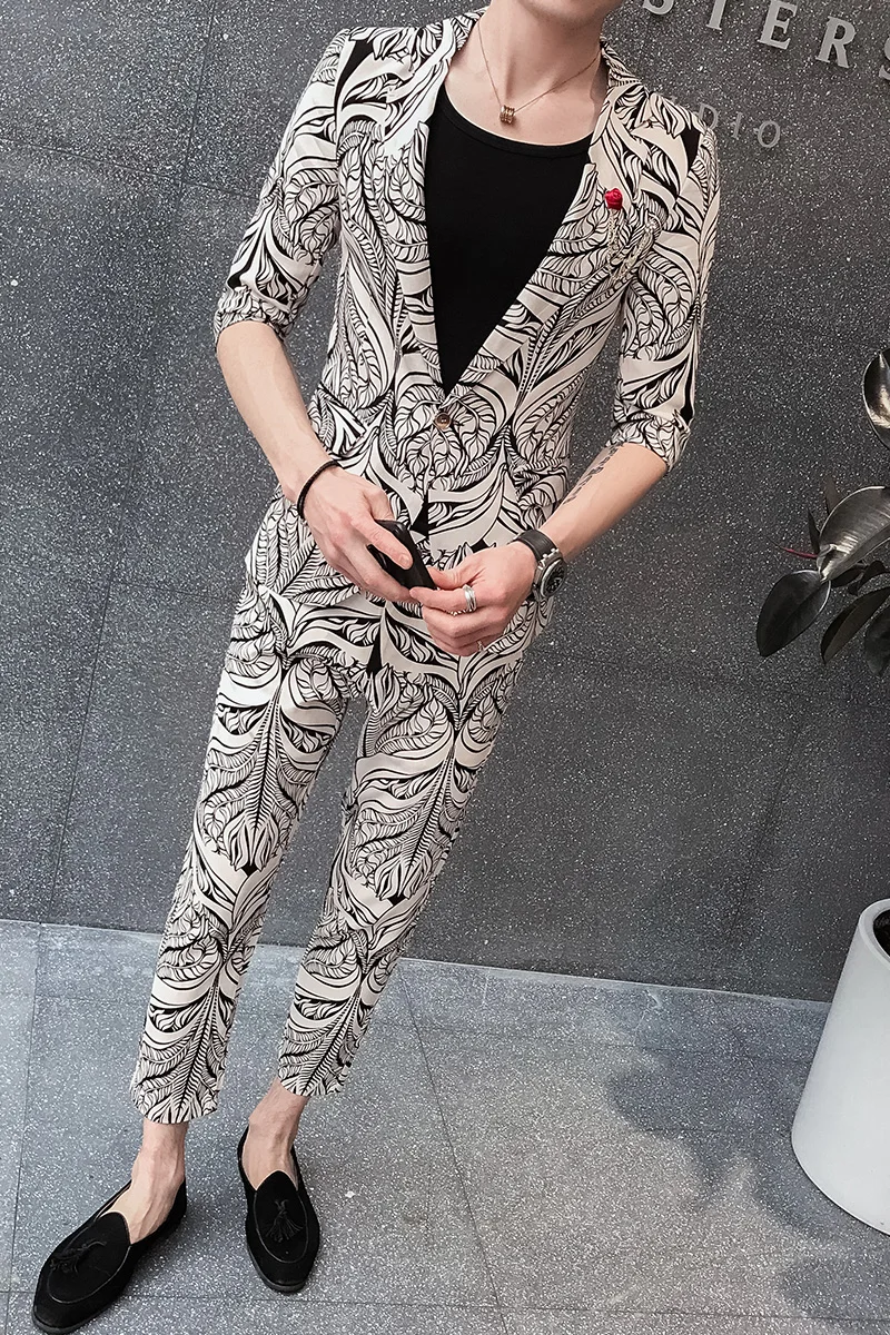 

3/4Sleeve Flowers Printed Suits Mens Summer Fashion Suits Men Floral Suits Designer Prom Tuxedos Slim Fit 2 Pcs Set