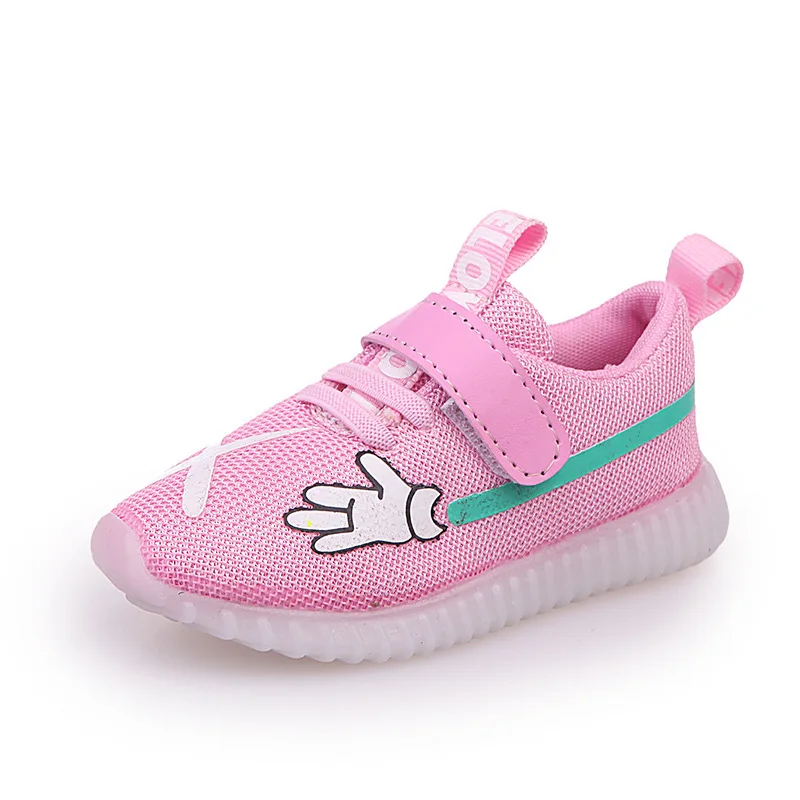 pink Детские спортивные кроссовки с рисунком Микки и Минни для маленьких мальчиков и девочек; модные легкие повседневные кроссовки; Светодиодный светящийся обувь; дышащие кроссовки - Цвет: pink