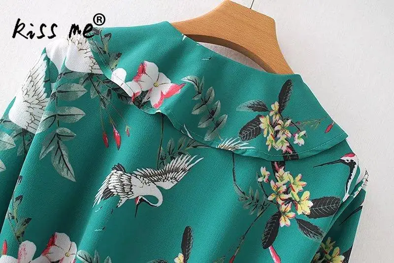 Womens Chiffon Blouses Shirts 2018 Point Sleeve V-Neck Breathable Printed Animal Prints Green Flare Sexy Bandages Summer Tops |
