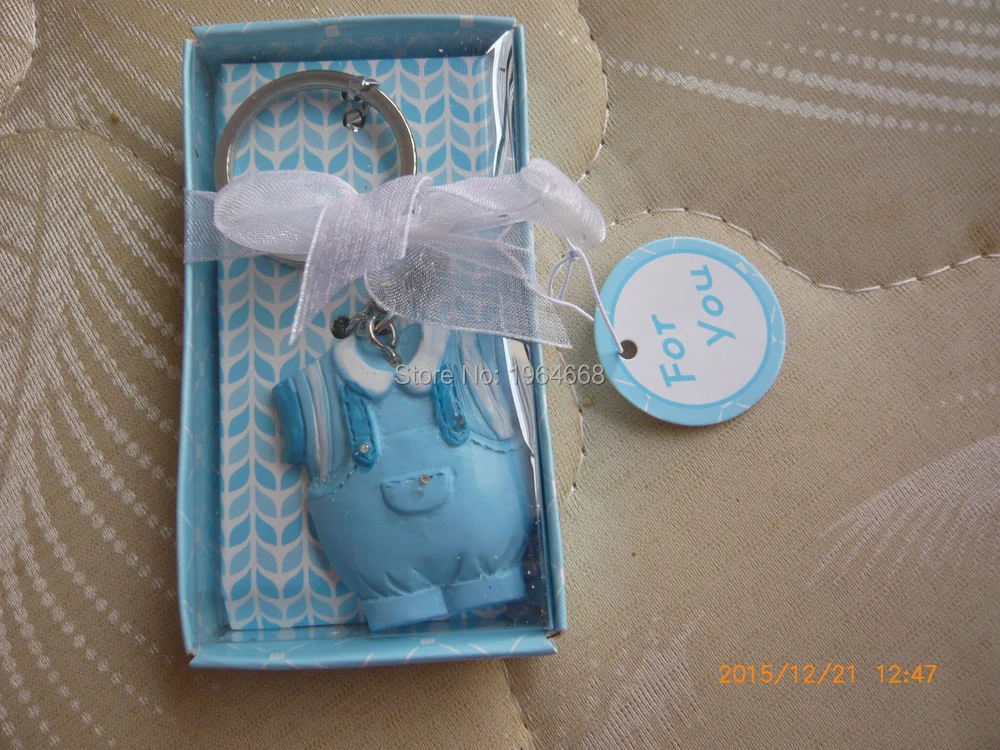 Подарок для будущей матери и подарки гостей детский брелок на день рождения