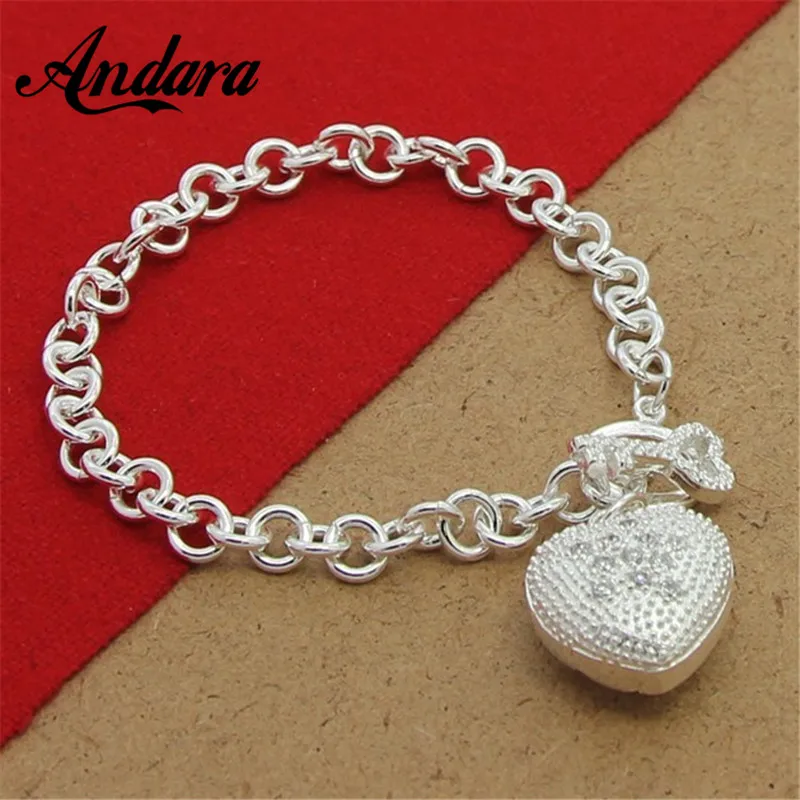 Женский серебряный браслет с подвеской-сердечком |