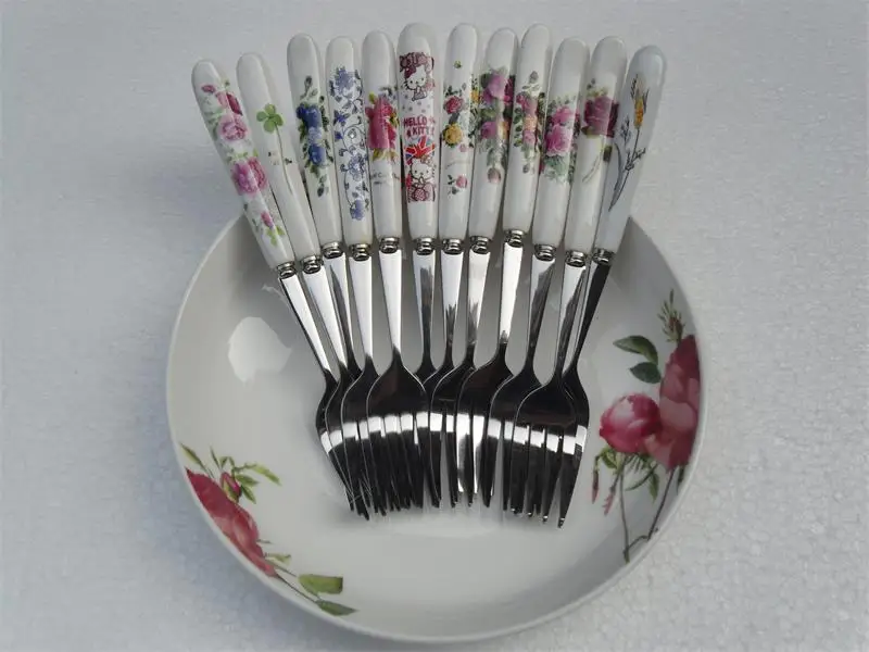 

The value of South Korea in 18cm stainless steel tableware bone fork fork sweet long handle ceramic package