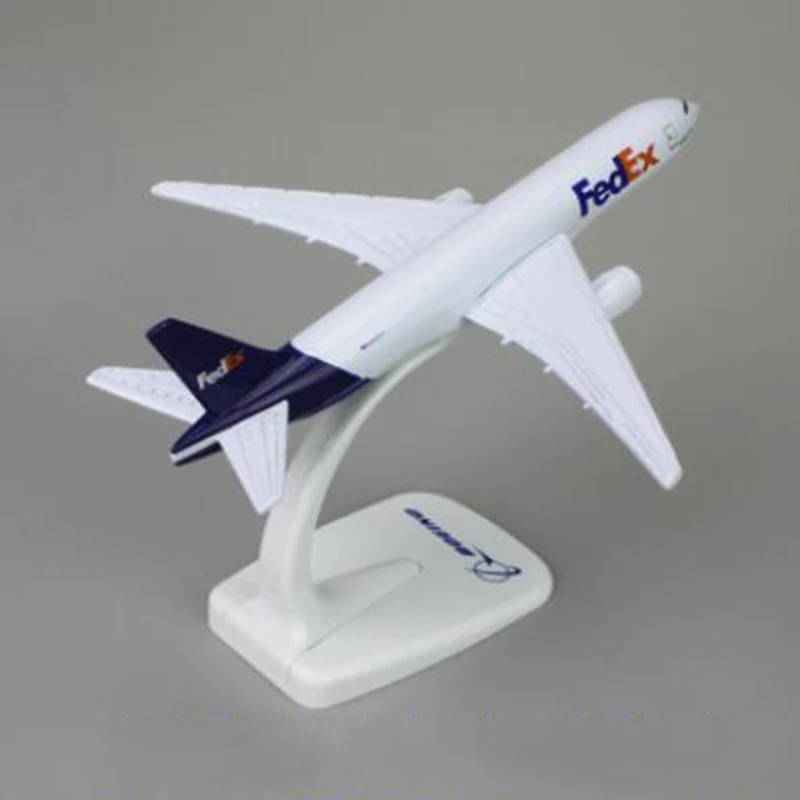 777 14 см 1:400 Airbus A380-800 модель FedEx Экспресс самолет с базовым сплавом самолет коллекционный дисплей игрушка модель Коллекция - Цвет: 777