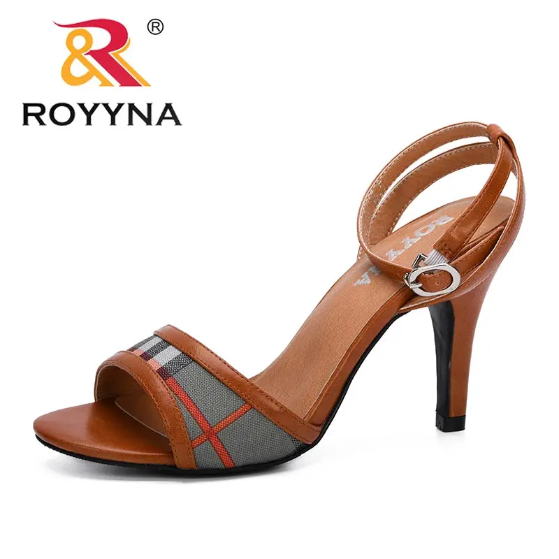 DARK GREY BROWN ROYYNA/Новинка года; модная Стильная летняя обувь; женские босоножки; новые удобные летние сандалии с открытым носком; Feminimo; модная мягкая обувь - Цвет: DARK GREY BROWN
