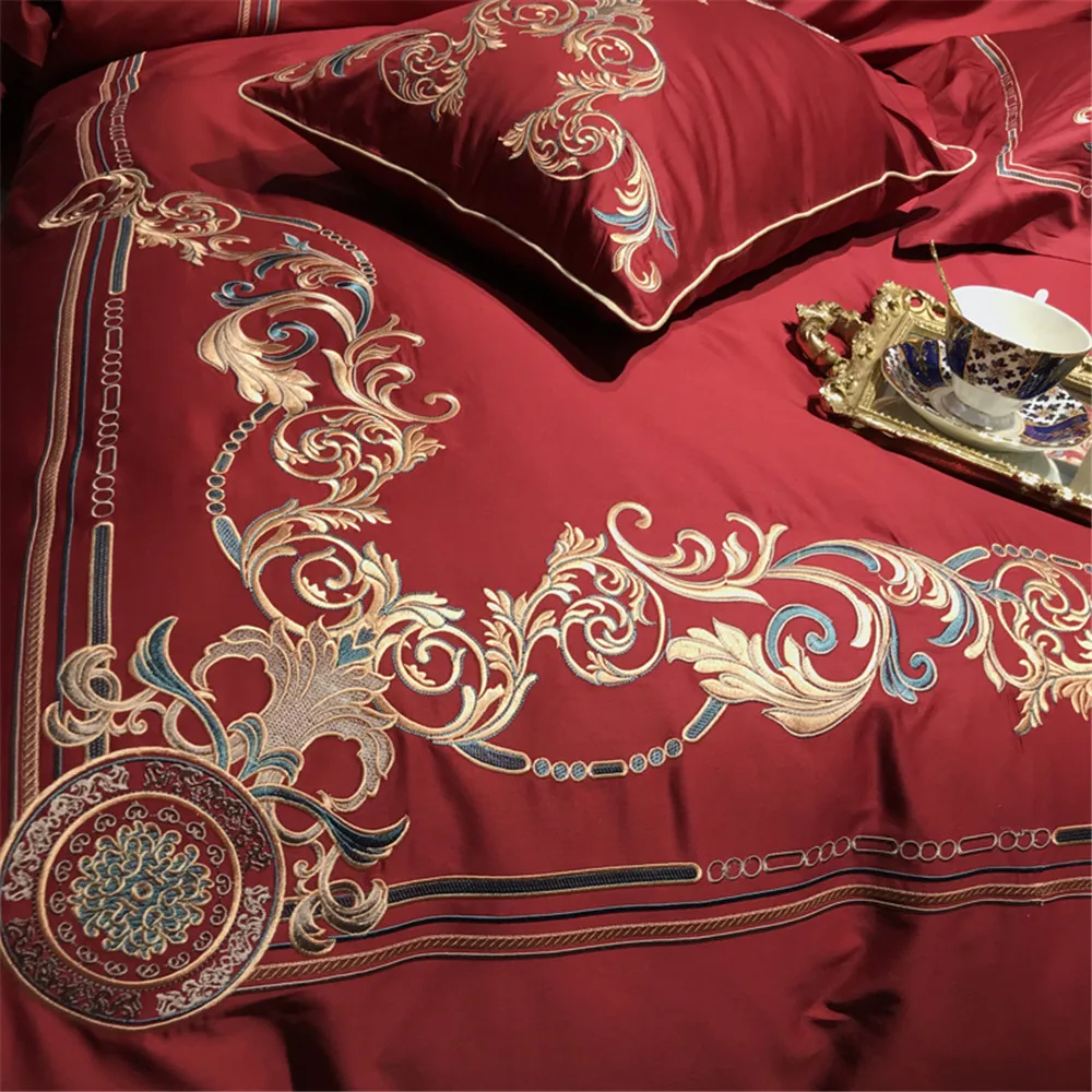 Комплект постельного белья из 4/6 предметов Золотое одеяло с вышивкой покрывало