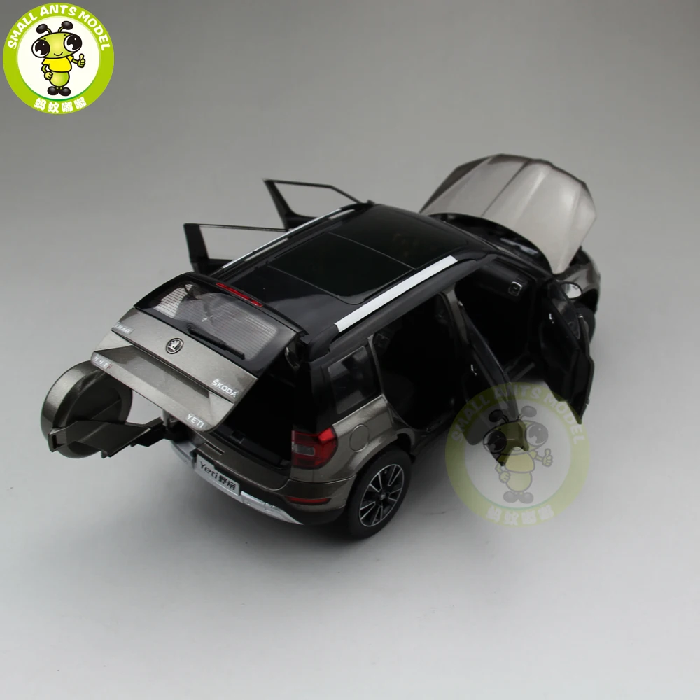 1/18 Skoda Yeti SUV литая модель металлическая модель автомобиля SUV Подарочная коллекция хобби темно-коричневый