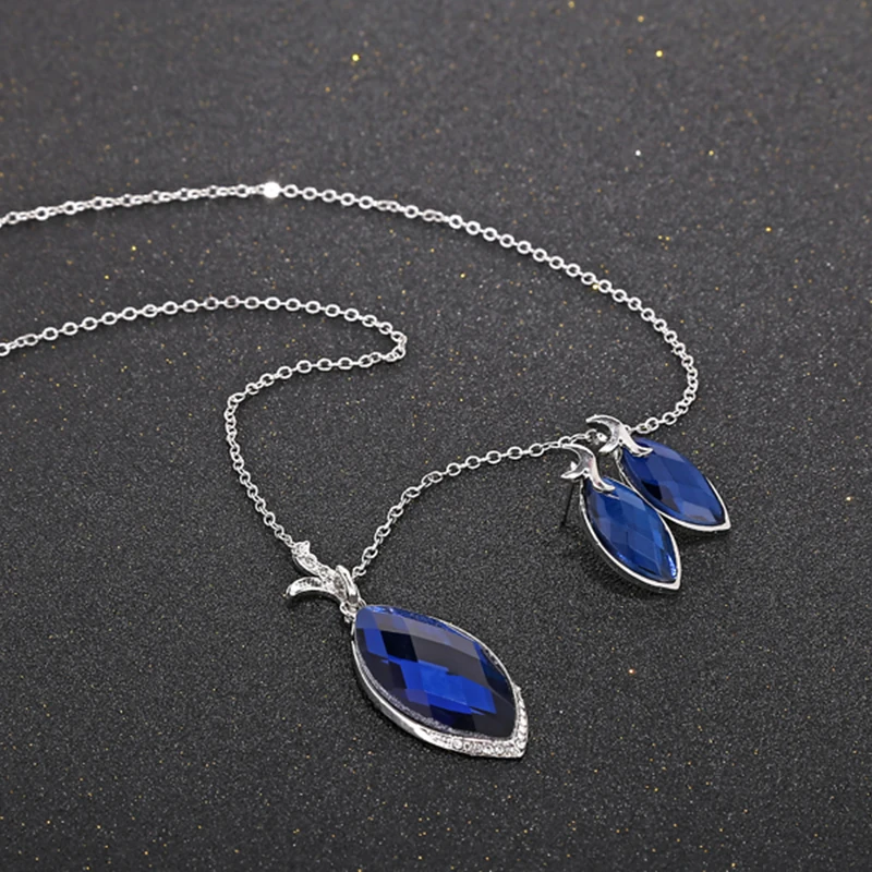 Комплект из колье и серёг с синими кристаллами | Украшения аксессуары