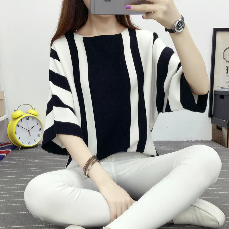 Autumn new women's vertical stripe sweater loose big yards bat sleeve round neck hedging wild female | Женская одежда