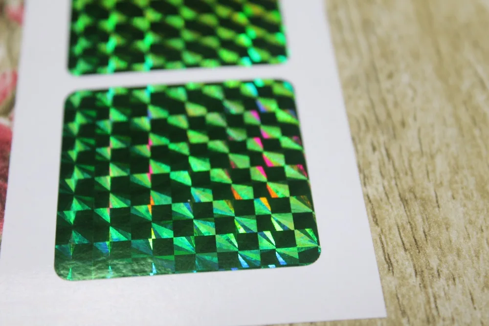 Квадратные наклейки с голограммой зеленого цвета 4 см | Дом и сад