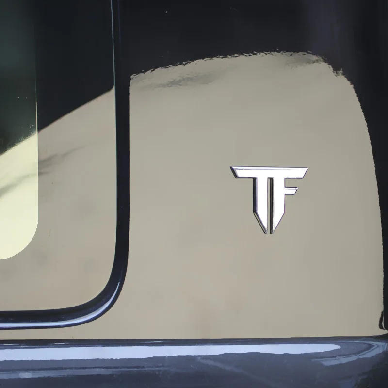 Автомобильная наклейка эмблема значок TF буква Логотип Металл 2 цвета 6x5 см Тюнинг