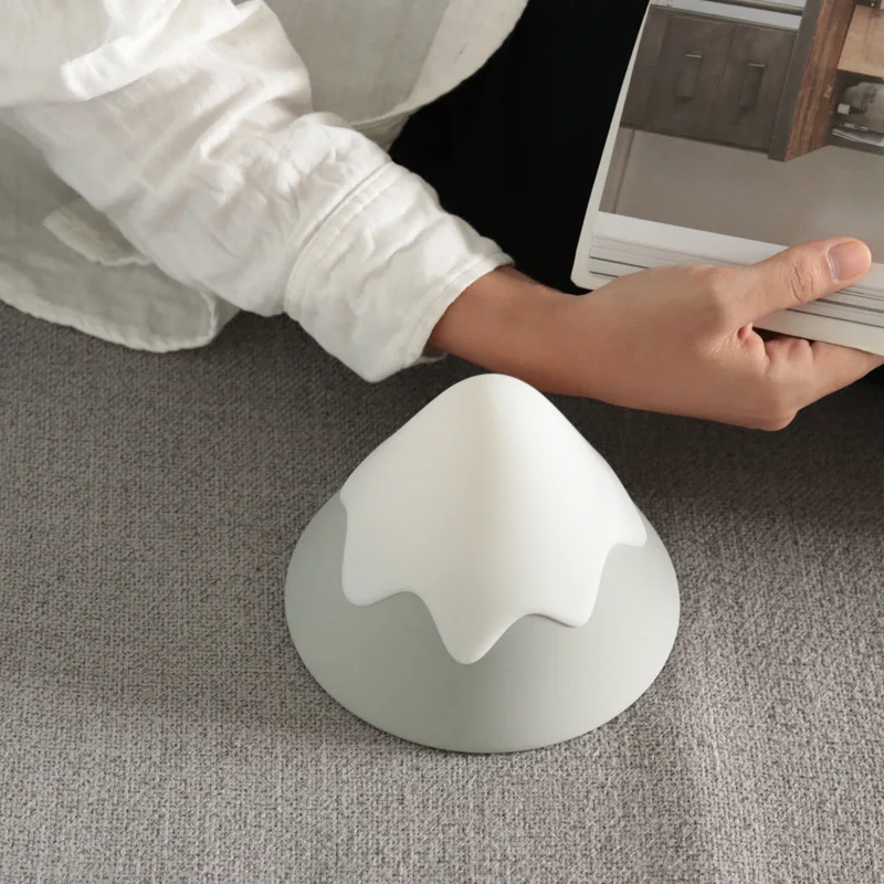 Рождественская настольная лампа Snow Mountain светодиодная для книг USB силиконовый