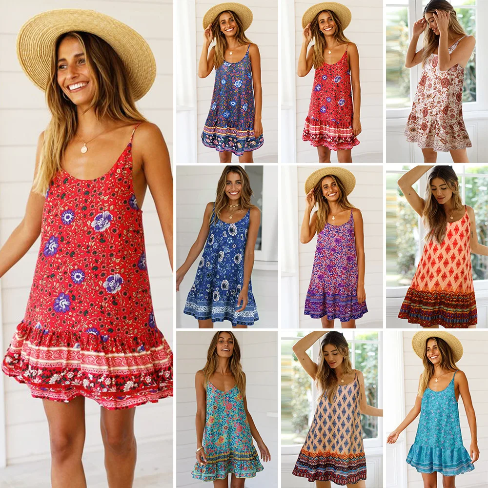 Женское платье на бретельках с v образным вырезом и цветочным принтом летнее