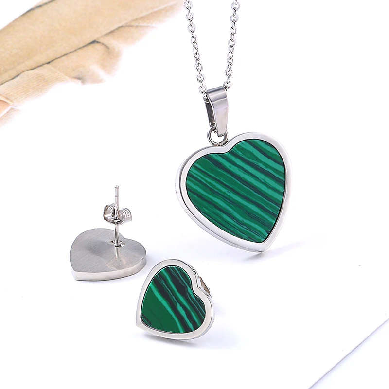 Женский ювелирный комплект из колье и серёг в форме сердца | Украшения аксессуары