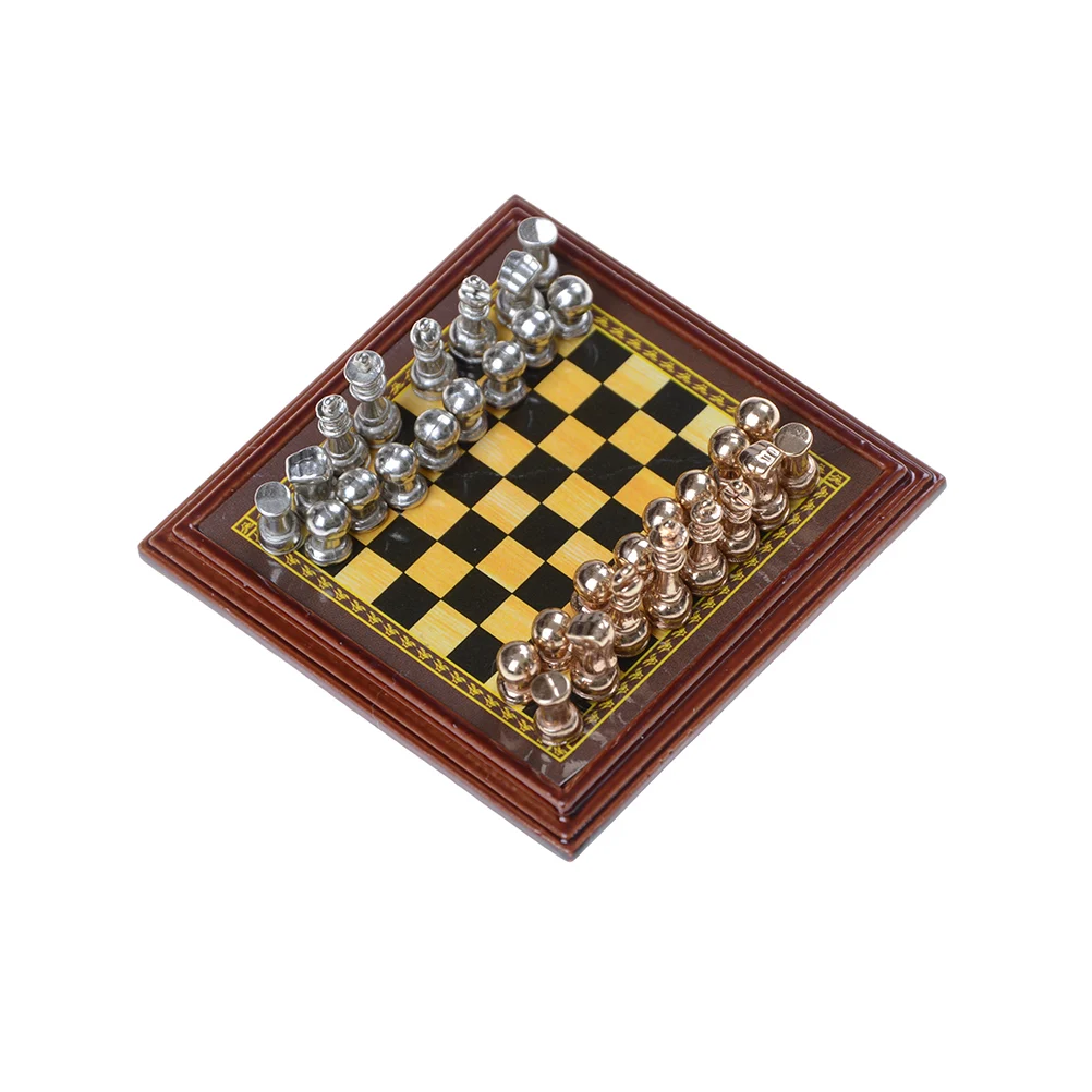 

Outdoor Game Chess Wooden Classic Zinc Alloy Chess Pieces Chessboard Chess Game Set With King
