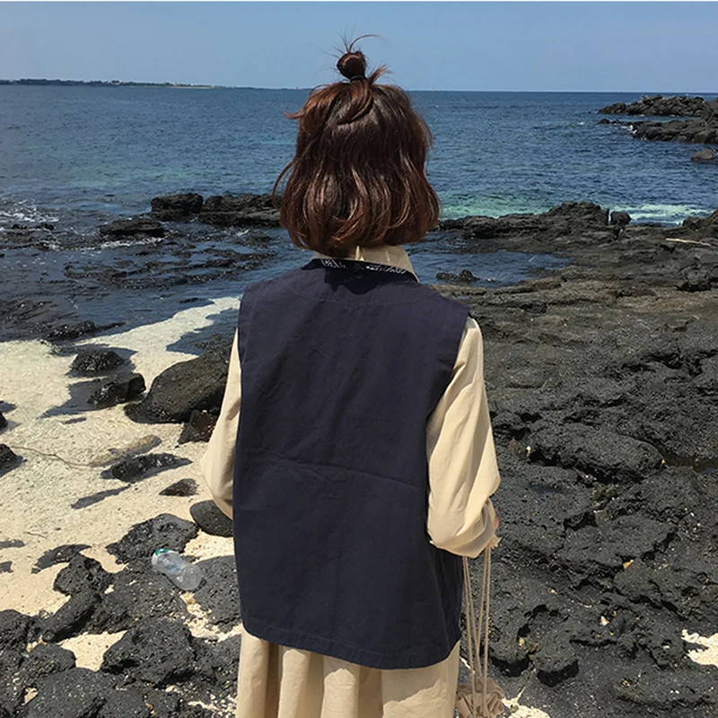 

Vests Women Harajuku Korean Style Short Sleeveless Vest V-Neck Kawaii Girls Womens Single Breasted School Students Simple Chic