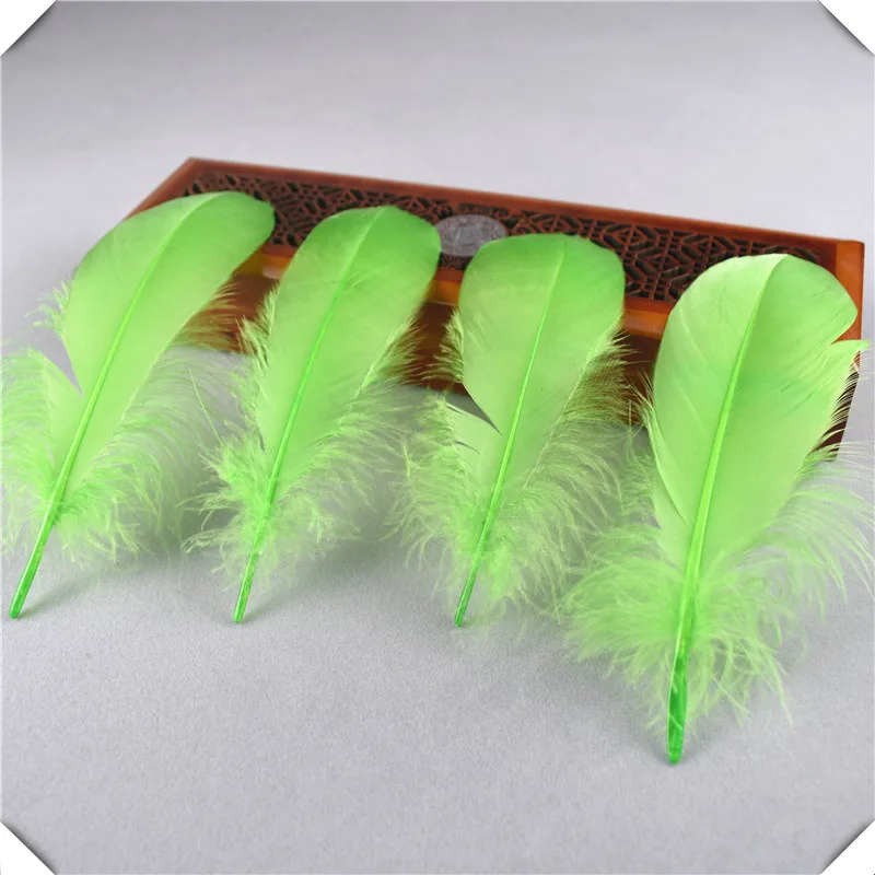 Grass Green Горячая красный Гусь feather20-100pcs13-18CM DIY Перья для рукоделия и ювелирных изделий Аксессуары для одежды Свадебные украшения Шлейфы - Цвет: Grass Green