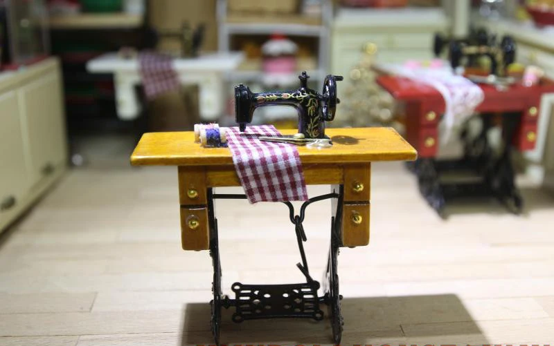 G10-X006 children baby gift Toy 1:12 Dollhouse mini Furniture Miniature rement accessories Lace sewing machine 1pcs | Игрушки и хобби