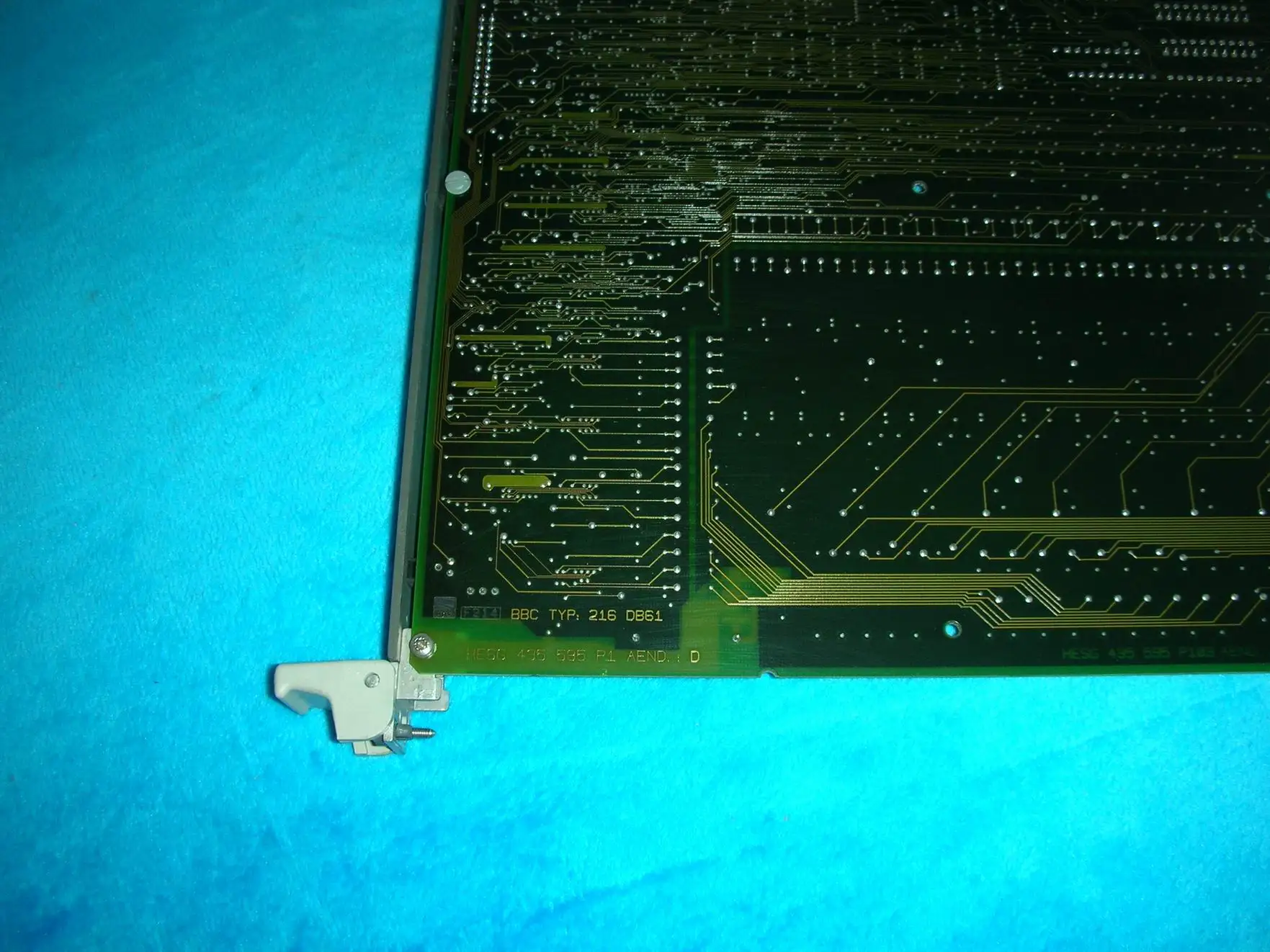 

216ABB db61 HESG324063R100 / HESG216882 /