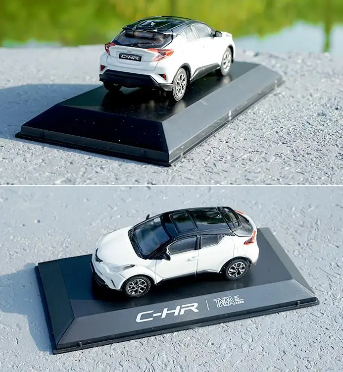 1:43 Масштаб сплава Модель автомобиля игрушки, высокая имитация TOYOTA C-HR CHR, Коллекция игрушечных автомобилей
