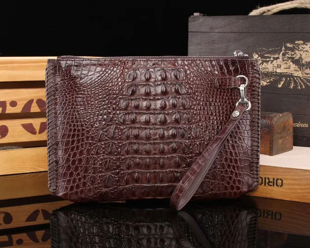 Рисунок 4 - Мужской клатч из натуральной крокодиловой кожи