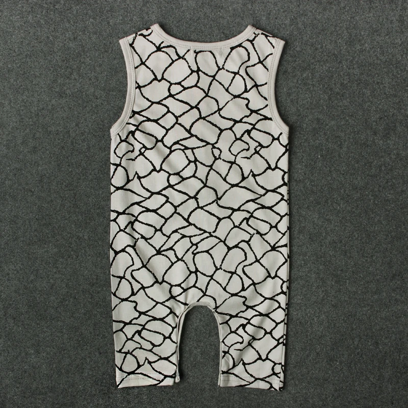 Летняя одежда для мальчиков комбинезон новорожденных Модный стильный без