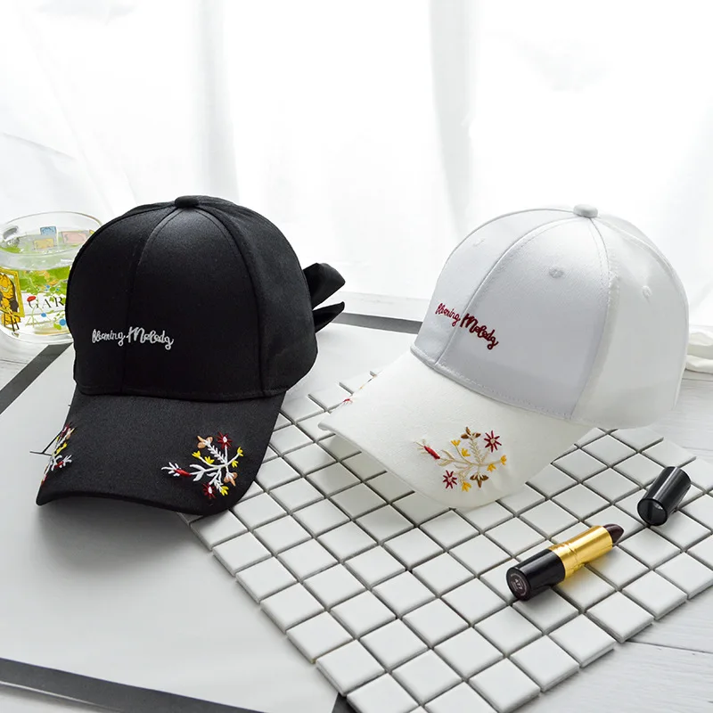 2019 летняя и Осенняя мода новые буквы цветы кепки с вышивкой креативная Корейская