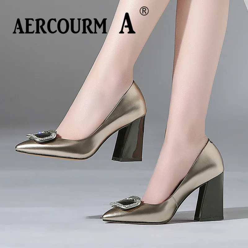 Aercourm A 2018 new Women metal button Shoes Female Genuine Leather High Heel Pumps crystal Square Heels Brand Z306 | Обувь